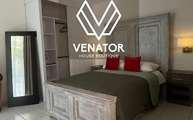 12 Venator House Boutique